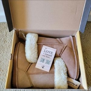 ♡Bearpaw Boots♡
